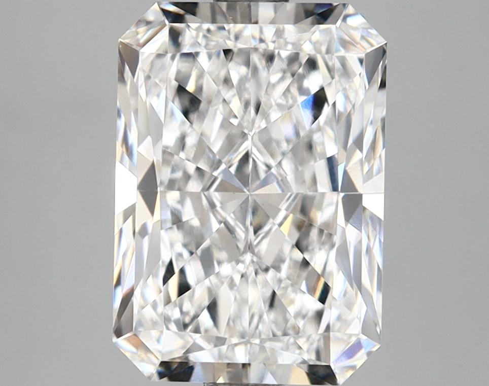3.2 Carat Radiant Shaped Ideal Cut VVS2 IGI Certified Lab Grown Diamond