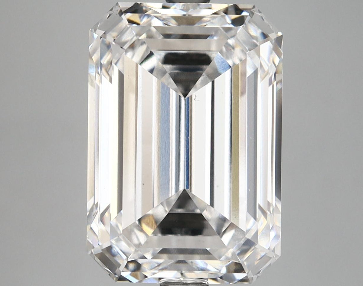 7.02 Carat Emerald Shaped Ideal Cut VS1 IGI Certified Lab Grown Diamond