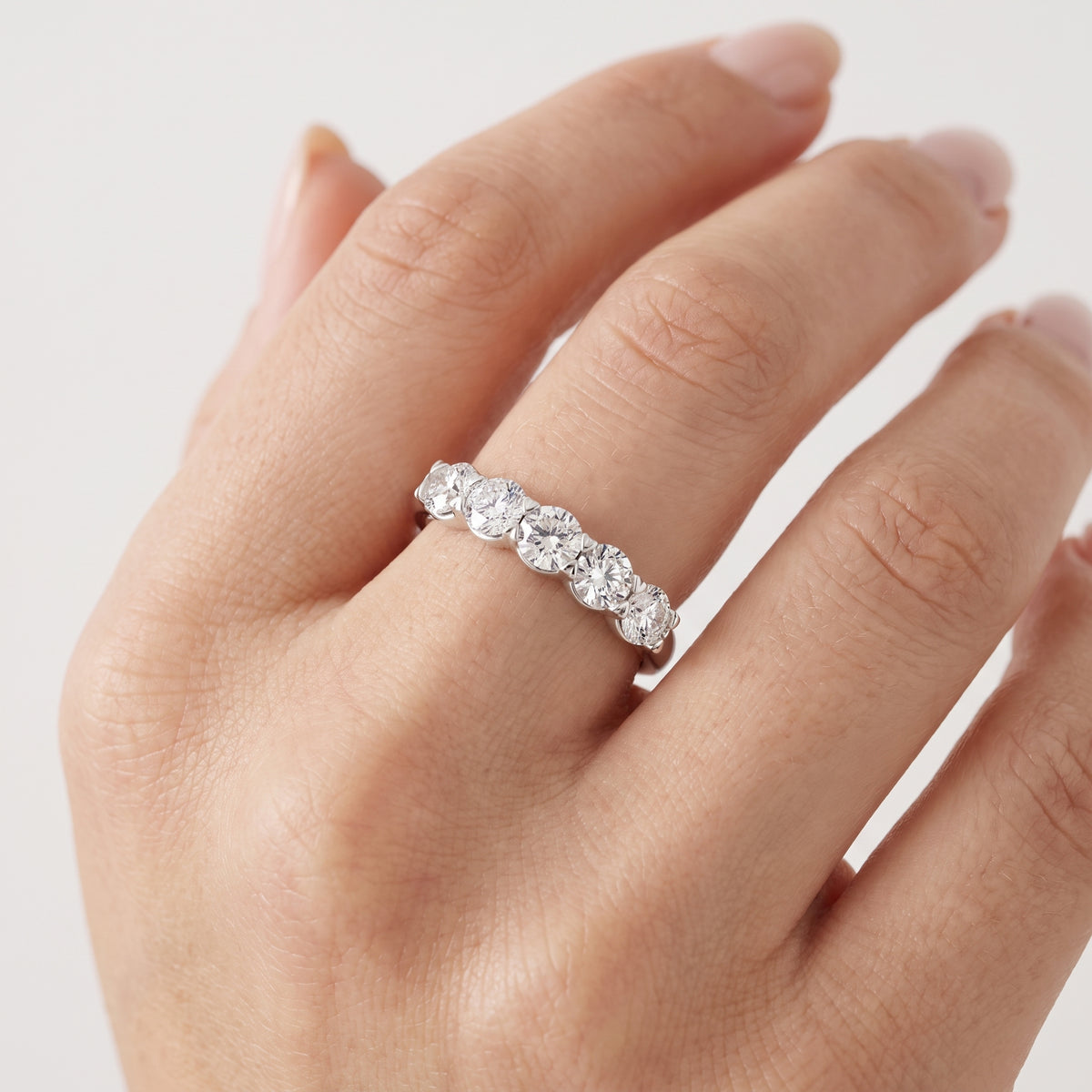 _lifestyle_image@SKU:A0809-NADR00980004W #metal_14k-white-gold+origin_lab-grown+quality_ef-vs2+
