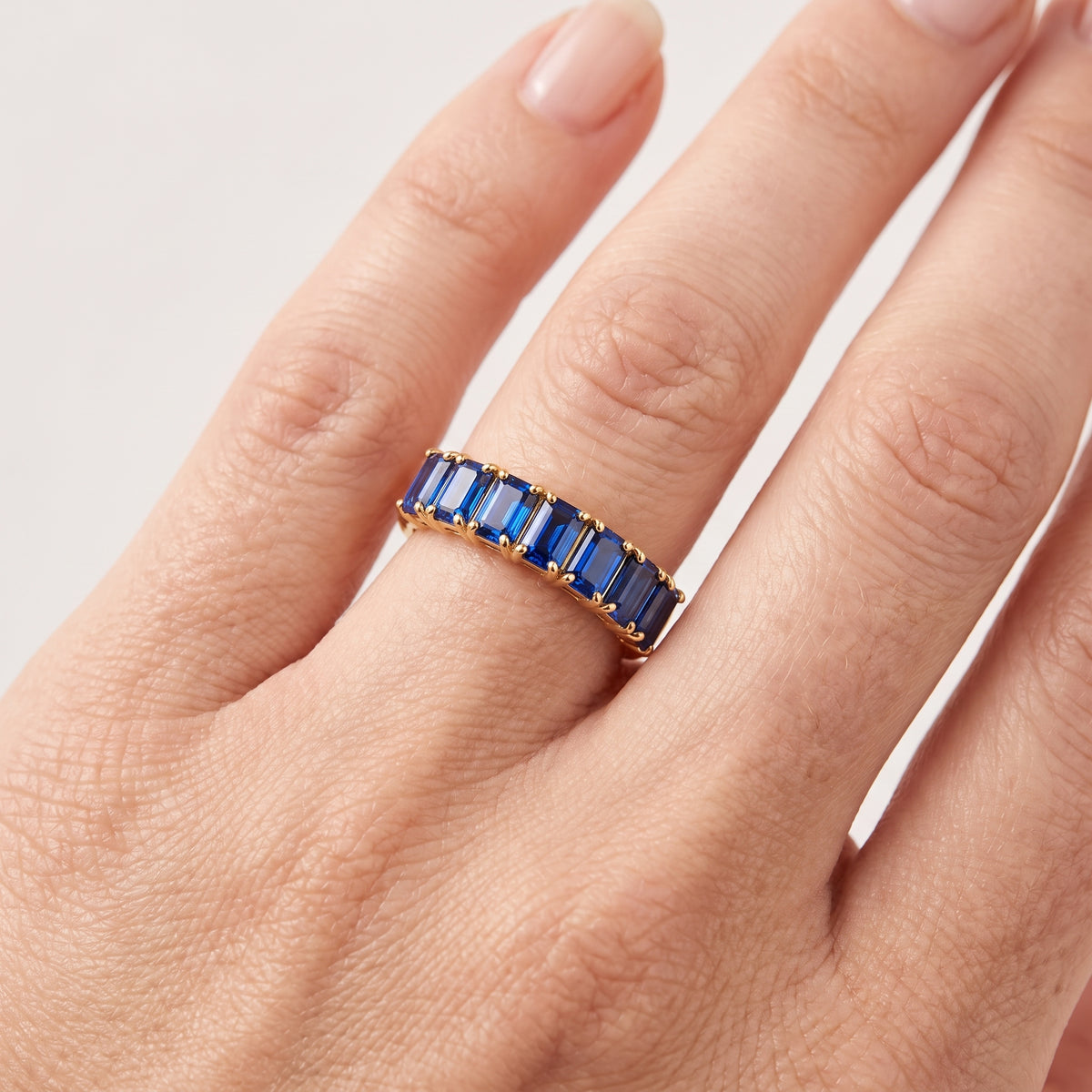 _lifestyle_image@SKU:AG173-NCSE01000004Y #metal_14k-yellow-gold+origin_lab-created