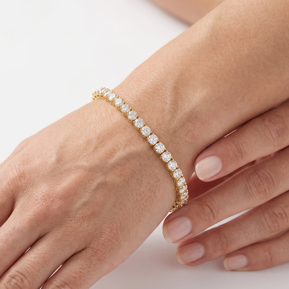 8 ctw Round Diamond Four Prong Box Tennis Bracelet
