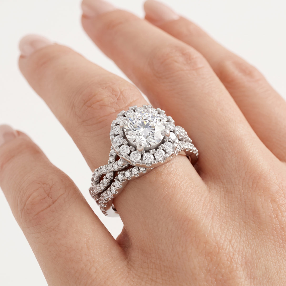 _lifestyle_image@SKU:D7669-LGDR0100000PL #metal_platinum+origin_lab-grown+quality_ef-vs2+