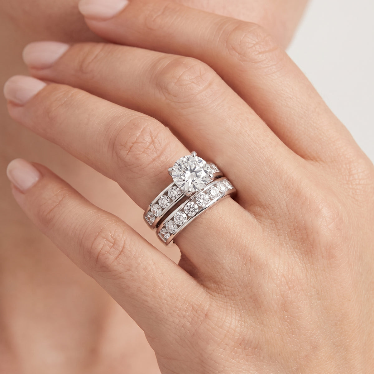 _lifestyle_image@SKU:D9615-LGDR02000004W #metal_14k-white-gold+origin_lab-grown+diamond-quality_ef-vs2++