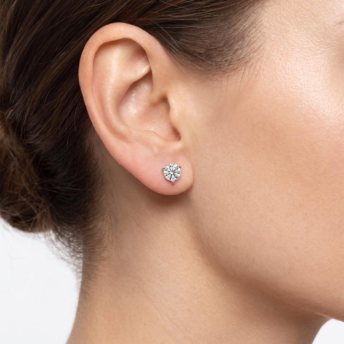 _lifestyle_image@SKU:E1121-LADR01000004W #metal_10k-white-gold+origin_lab-grown+quality_g-si