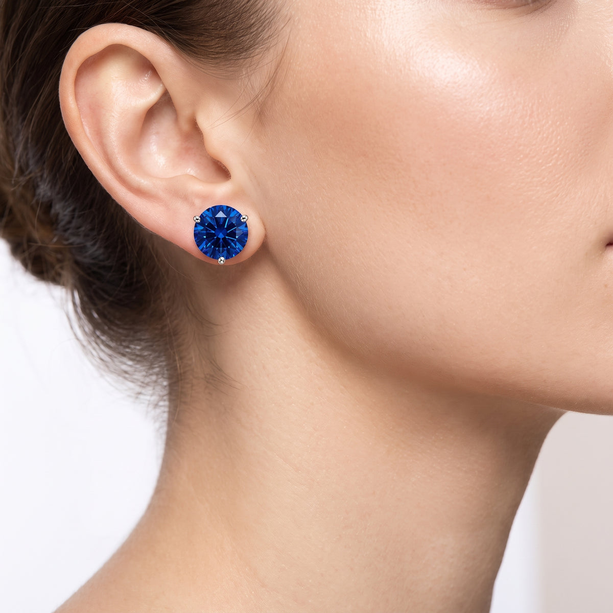 _lifestyle_image@SKU:E112G-BSDR04000004W #metal_10k-white-gold+origin_lab-grown