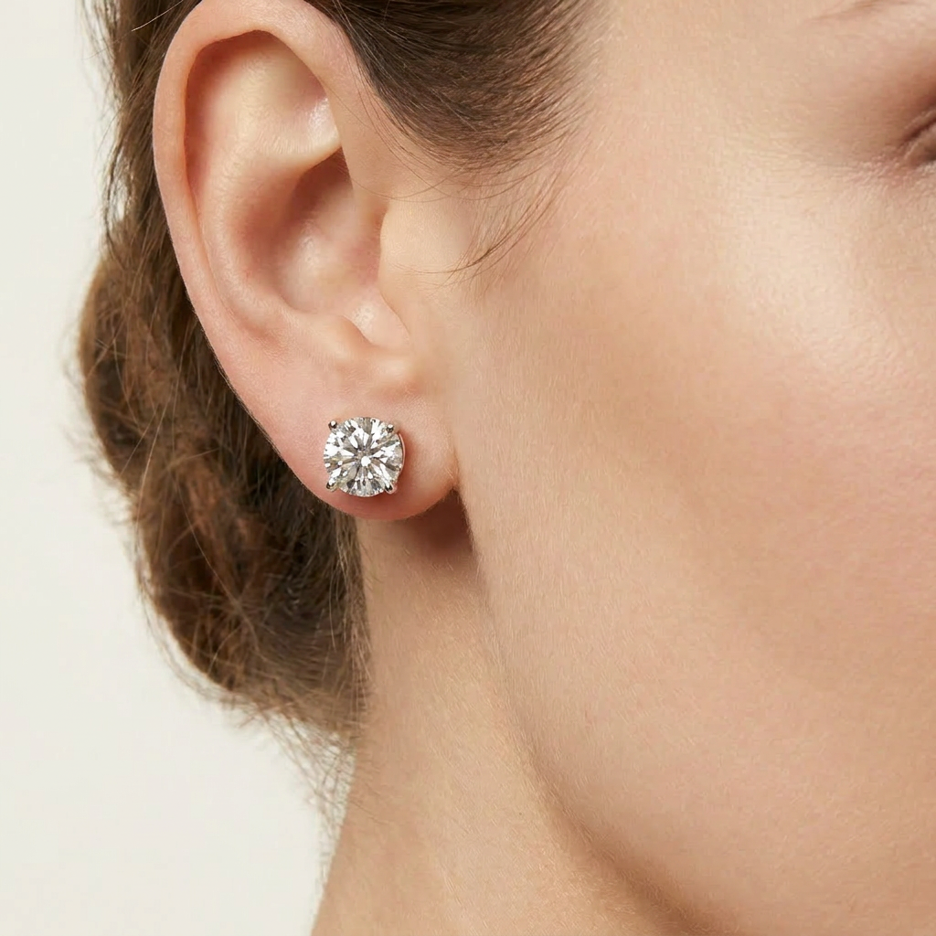 _lifestyle_image@SKU:E1901-NADR03000004W #metal_10k-white-gold+origin_lab-grown+quality_g-si