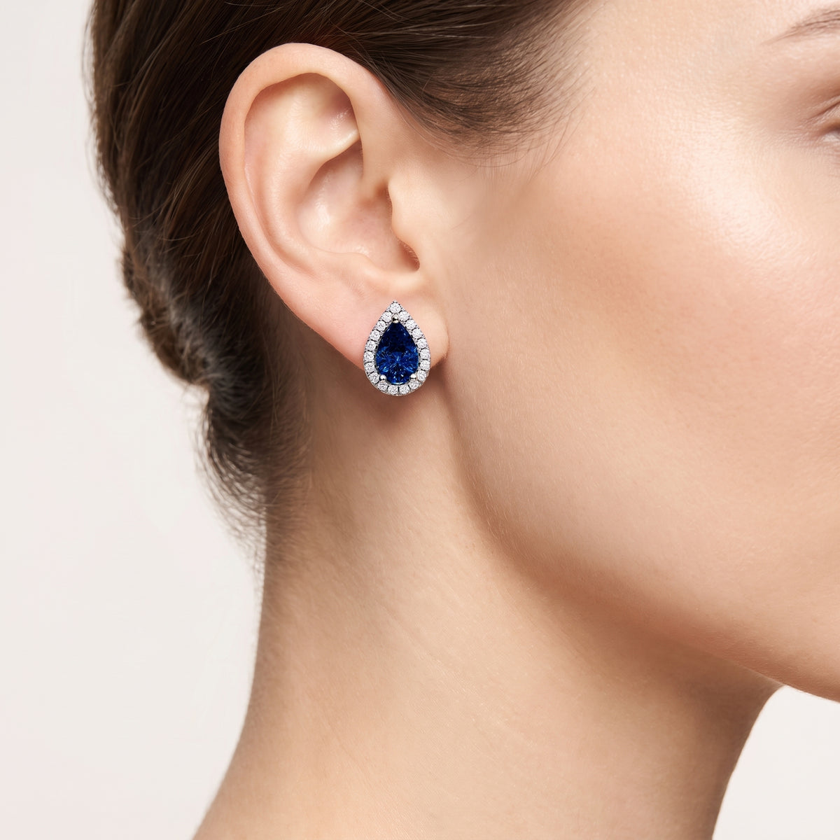 _lifestyle_image@SKU:E2004-BSDP0349000PL #metal_silver+origin_lab-grown