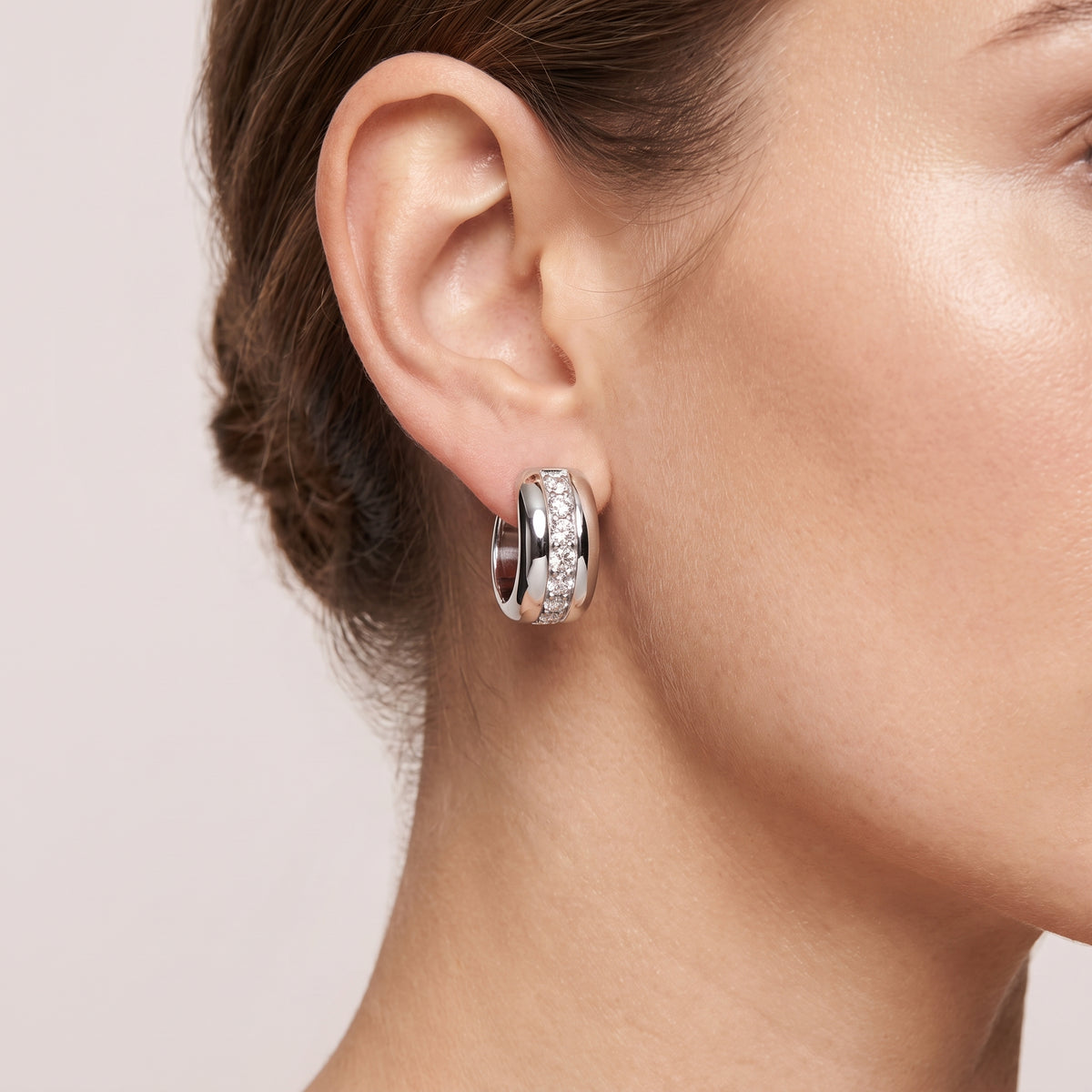 _lifestyle_image@SKU:E3777-LADR0010000DW #metal_silver+origin_lab-grown+quality_g-si