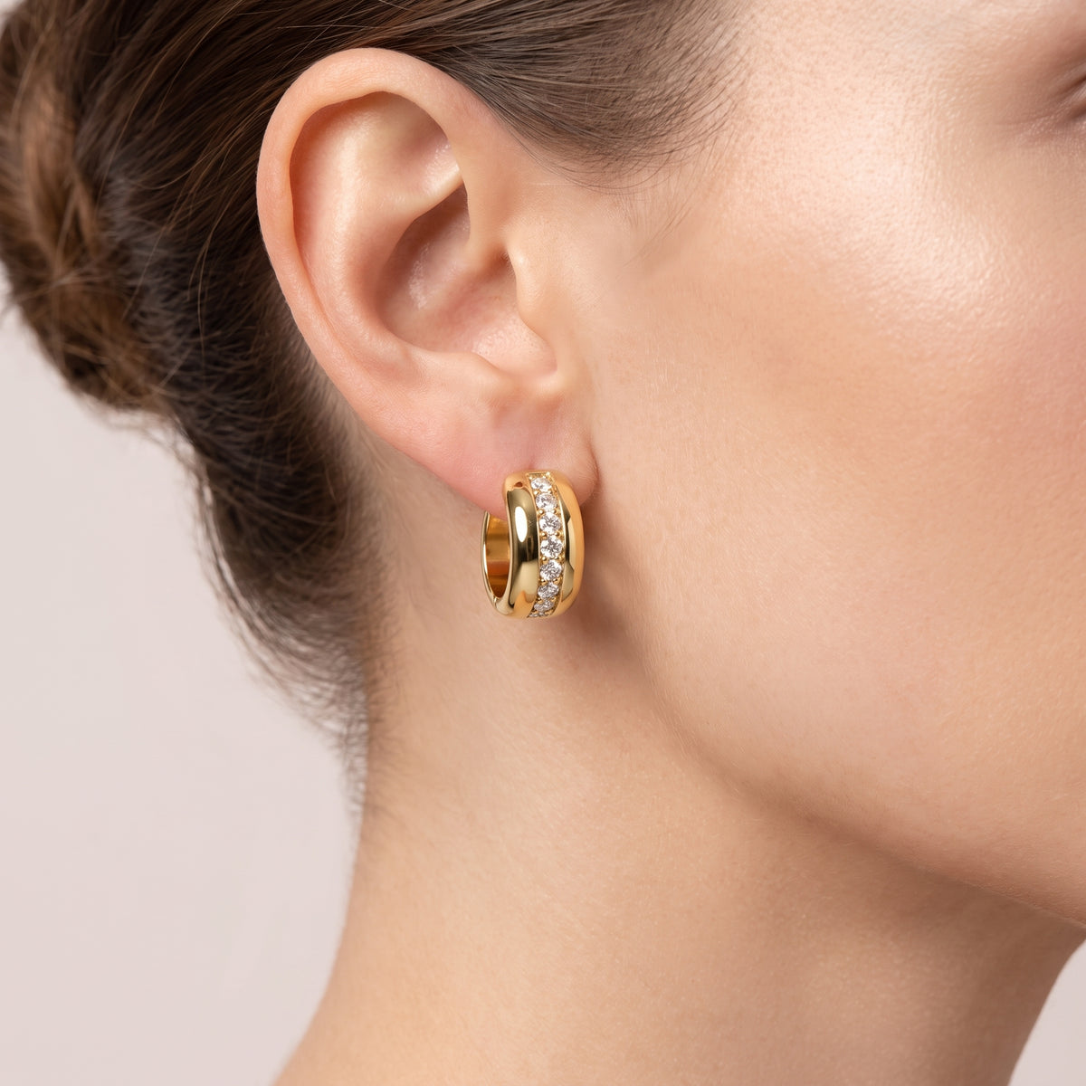 _lifestyle_image@SKU:E3777-LADR0010000DY #metal_14k-yellow-gold-vermeil+origin_lab-grown+quality_g-si