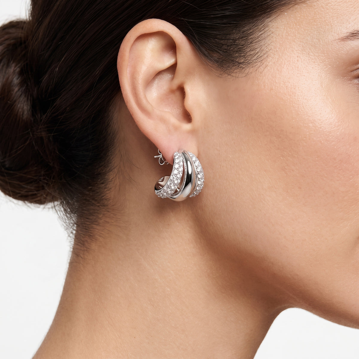 _lifestyle_image@SKU:E3801-LADR0250000DW #metal_silver+origin_lab-grown+quality_g-si