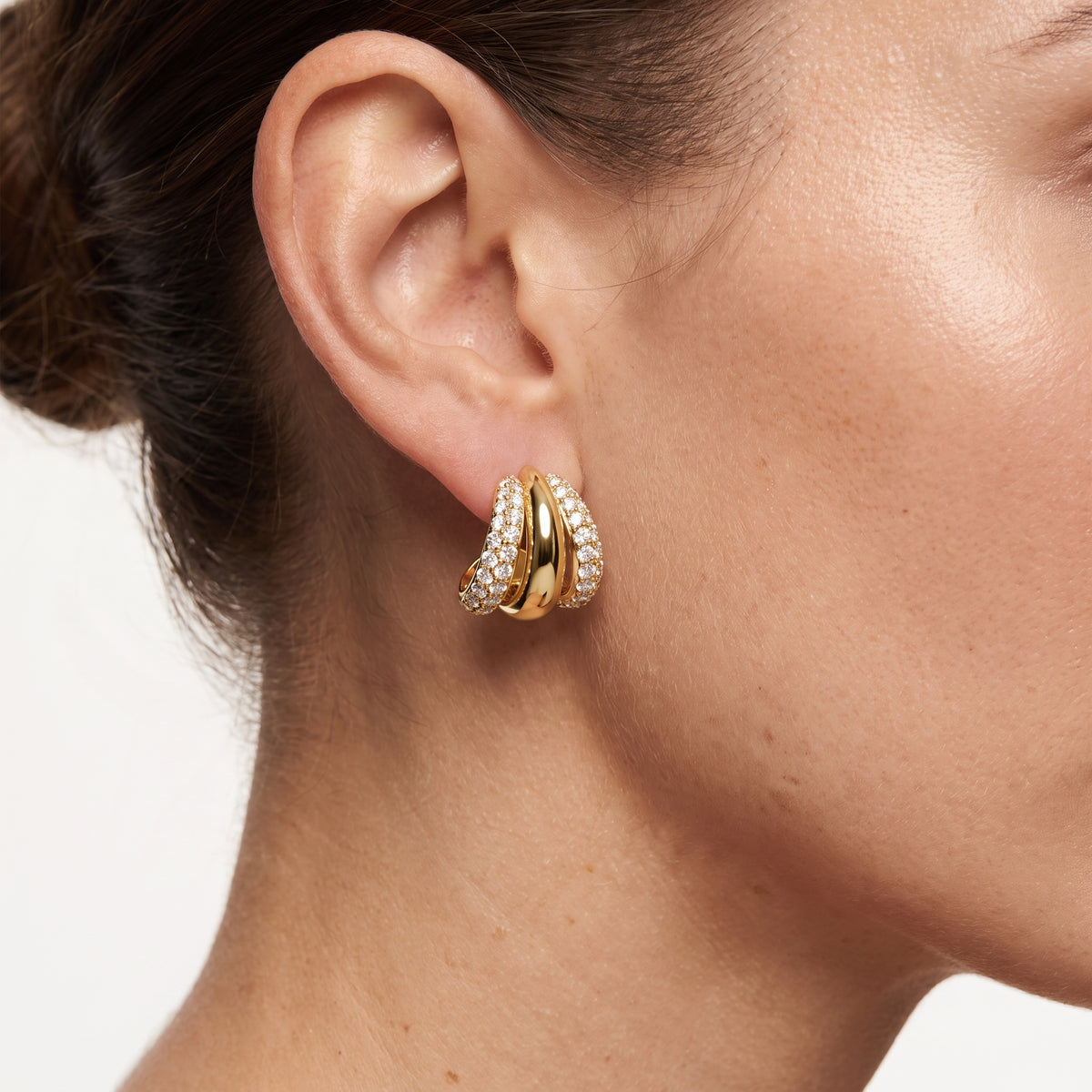 _lifestyle_image@SKU:E3801-LADR0250000DY #metal_14k-yellow-gold-vermeil+origin_lab-grown+quality_g-si
