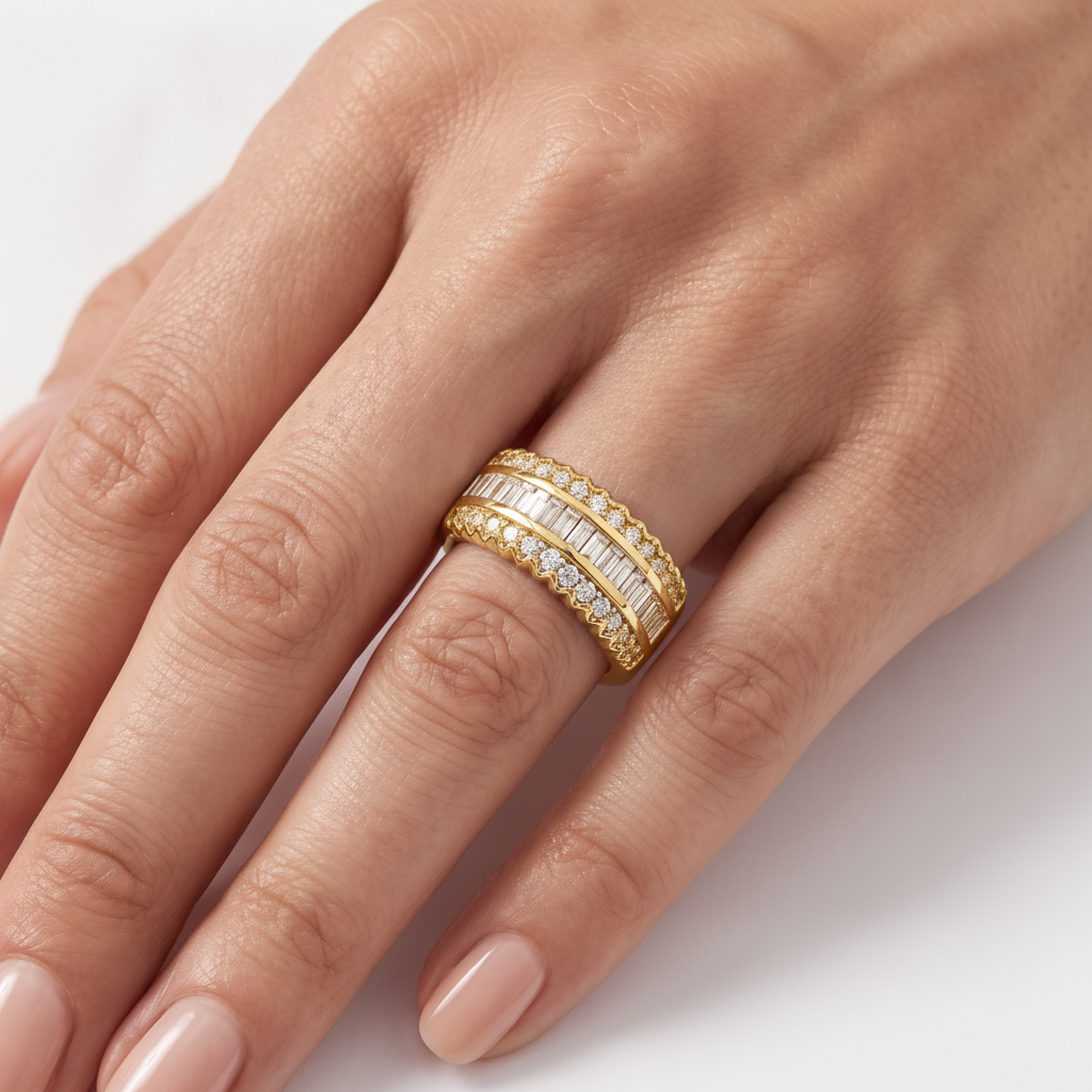 _lifestyle_image@SKU:FR226-LADB00990004Y #metal_10k-yellow-gold+origin_lab-grown+quality_g-si