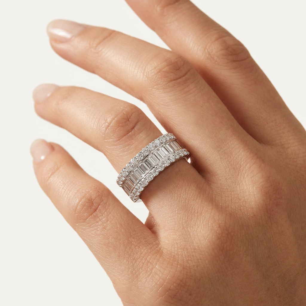 _lifestyle_image@SKU:FR980-LADB0100000DW #metal_silver+origin_lab-grown+quality_g-si