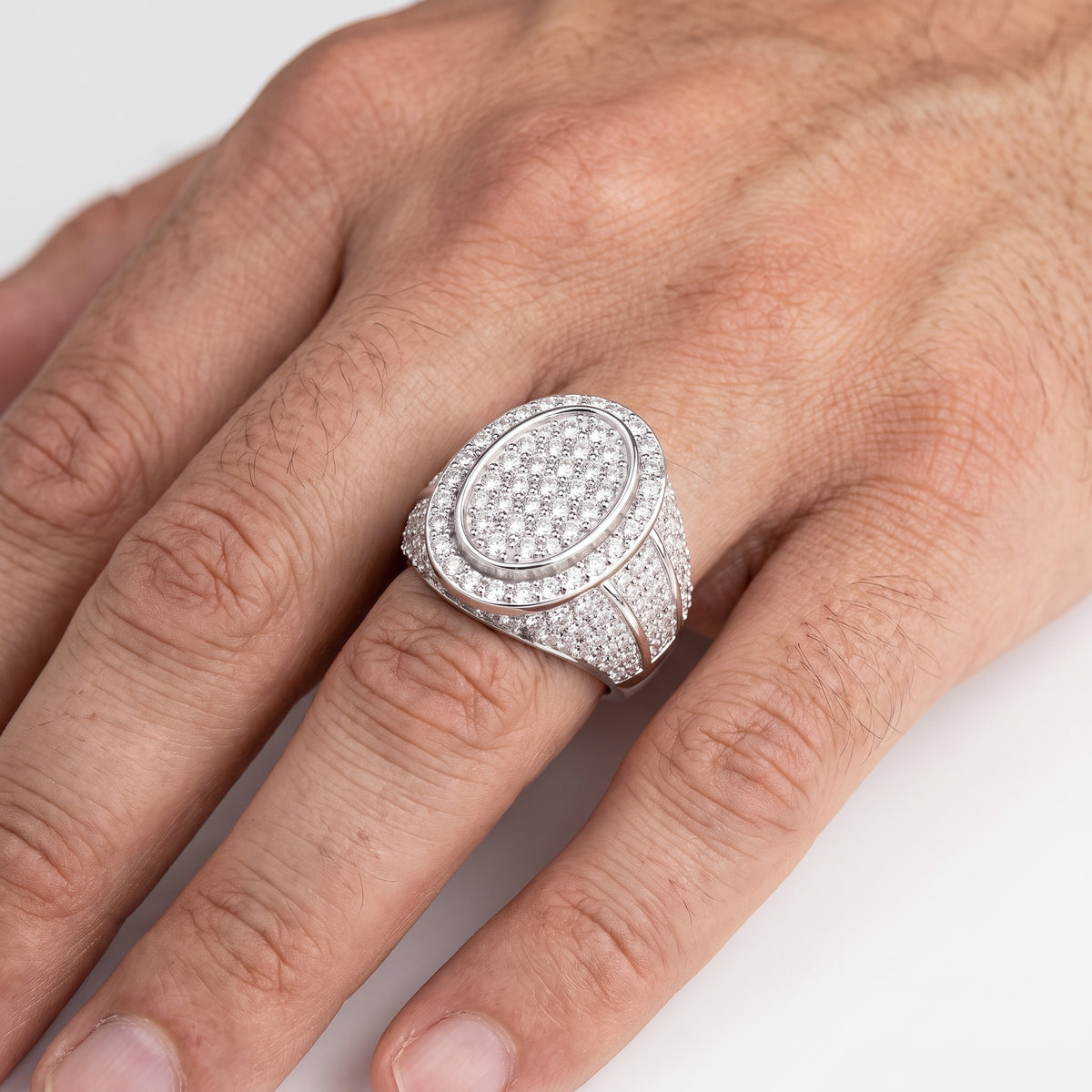_lifestyle_image@SKU:G4061-LADR0370000DW #metal_silver+origin_lab-grown+quality_g-si