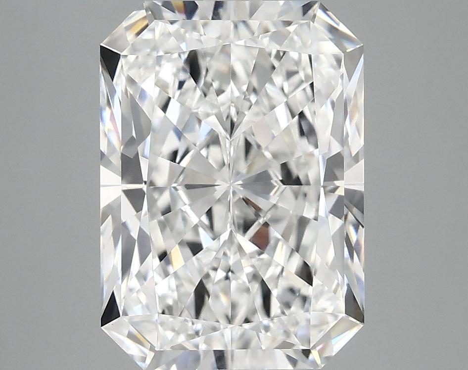 4.05 Carat Radiant Shaped Ideal Cut VVS2 IGI Certified Lab Grown Diamond