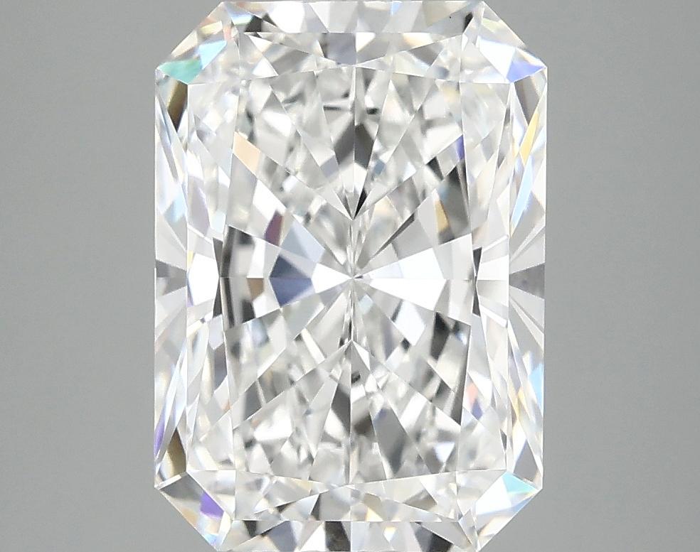 4.19 Carat Radiant Shaped Ideal Cut VVS2 IGI Certified Lab Grown Diamond