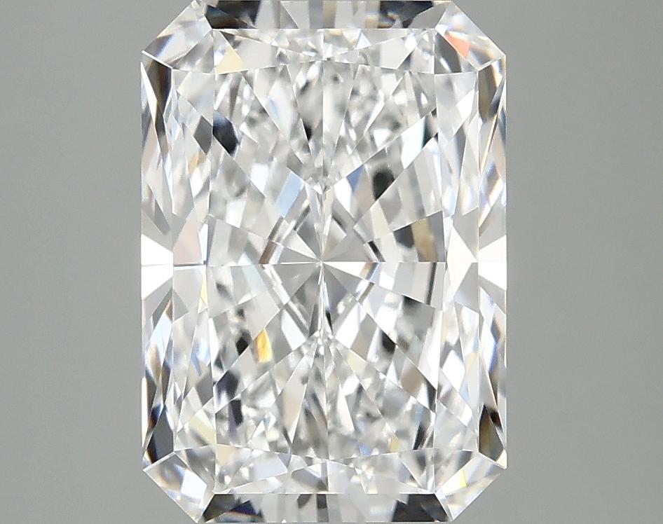 3.86 Carat Radiant Shaped Ideal Cut VVS2 IGI Certified Lab Grown Diamond