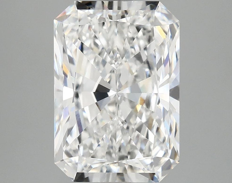4.0 Carat Radiant Shaped Ideal Cut VVS2 IGI Certified Lab Grown Diamond
