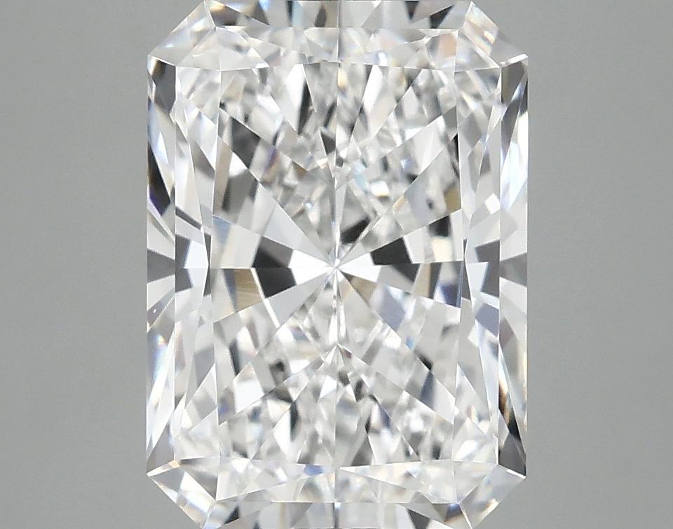 4.18 Carat Radiant Shaped Excellent Cut VS1 IGI Certified Lab Grown Diamond