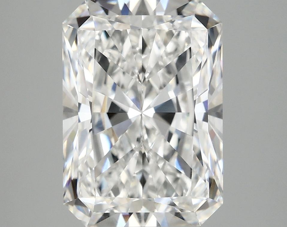 4.2 Carat Radiant Shaped Ideal Cut VVS2 IGI Certified Lab Grown Diamond