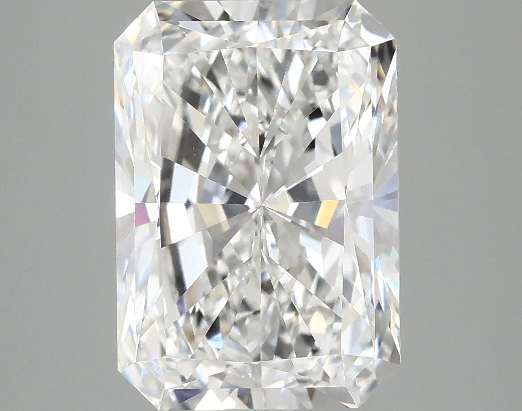 3.94 Carat Radiant Shaped Ideal Cut VVS2 IGI Certified Lab Grown Diamond