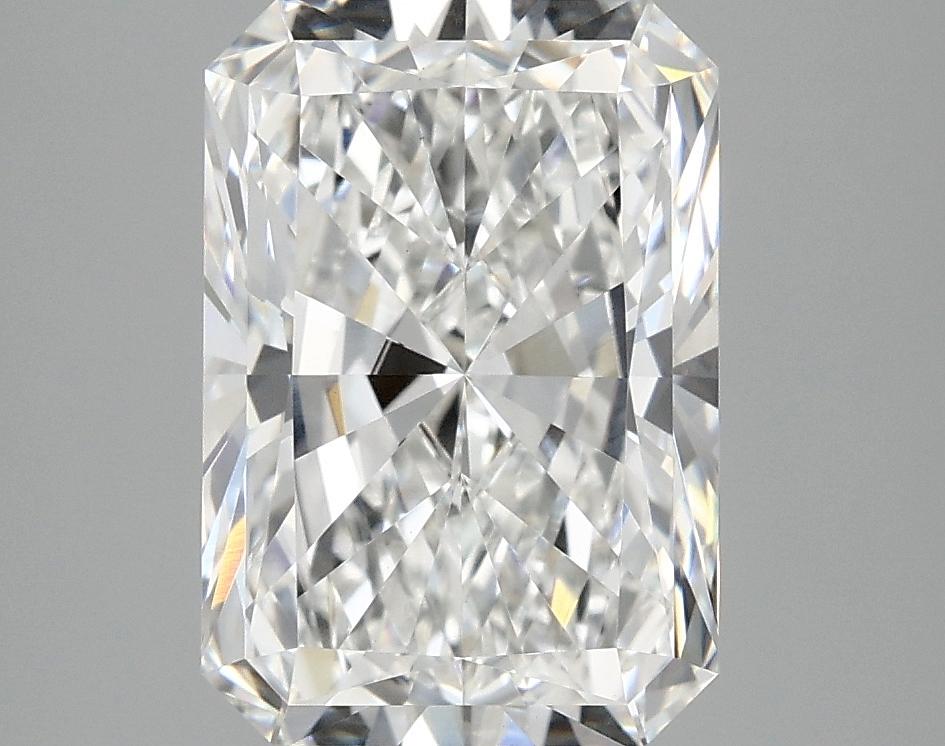 3.91 Carat Radiant Shaped Ideal Cut VVS2 IGI Certified Lab Grown Diamond