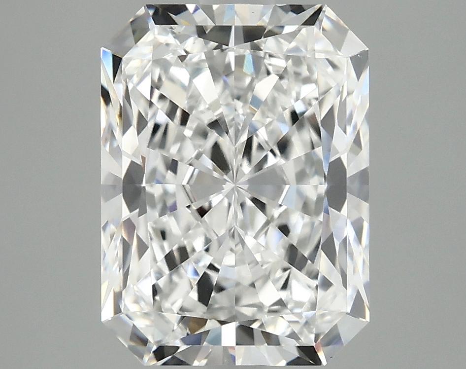3.72 Carat Radiant Shaped Excellent Cut VS2 IGI Certified Lab Grown Diamond
