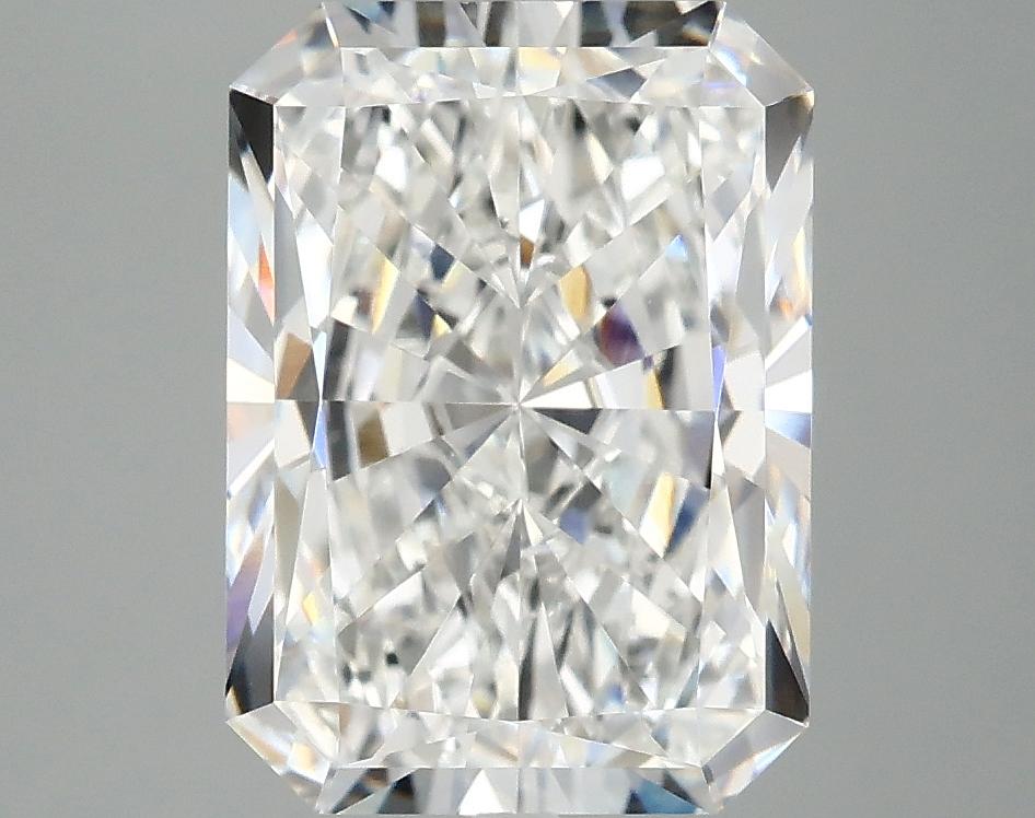 4.01 Carat Radiant Shaped Excellent Cut VVS2 IGI Certified Lab Grown Diamond