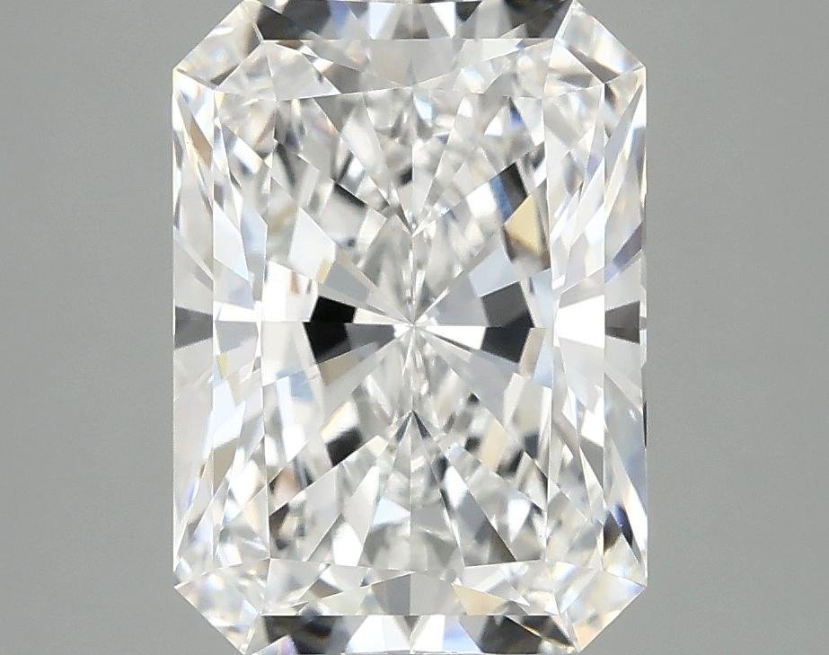 3.87 Carat Radiant Shaped Excellent Cut VS2 IGI Certified Lab Grown Diamond