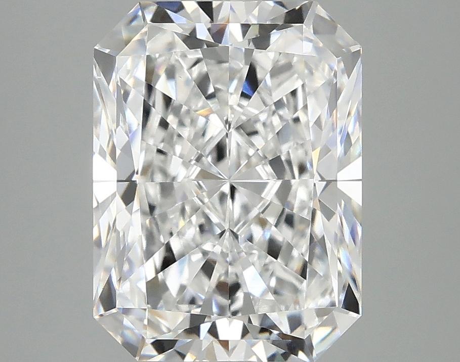 3.95 Carat Radiant Shaped Excellent Cut VVS2 IGI Certified Lab Grown Diamond