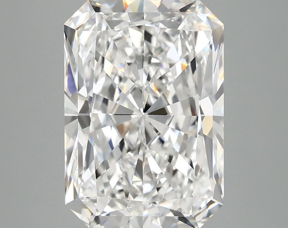 4.1 Carat Radiant Shaped Ideal Cut VVS2 IGI Certified Lab Grown Diamond