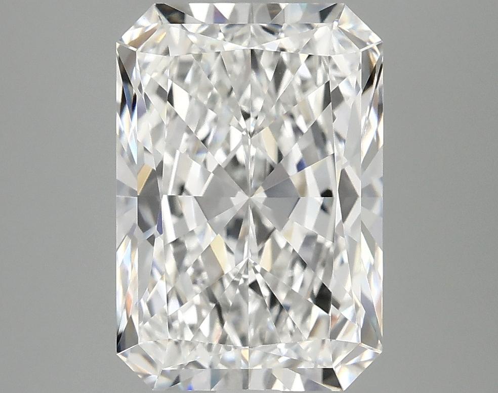 3.92 Carat Radiant Shaped Ideal Cut VVS2 IGI Certified Lab Grown Diamond