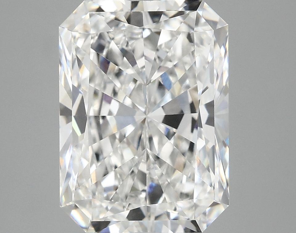 3.95 Carat Radiant Shaped Excellent Cut VVS2 IGI Certified Lab Grown Diamond