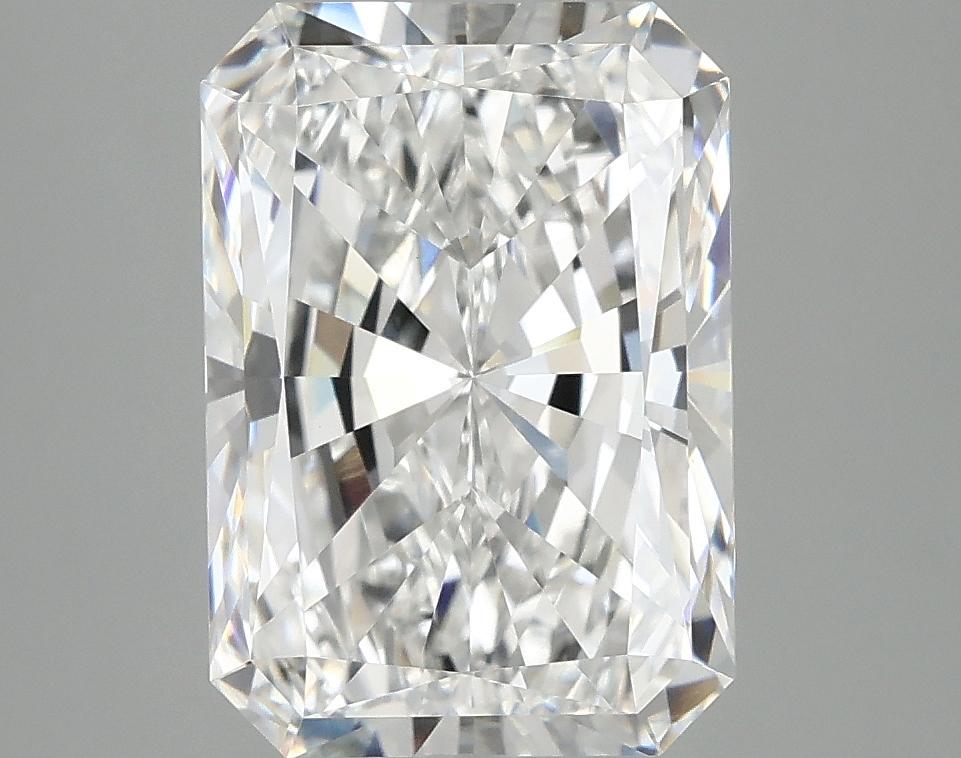 4.0 Carat Radiant Shaped Ideal Cut VVS2 IGI Certified Lab Grown Diamond