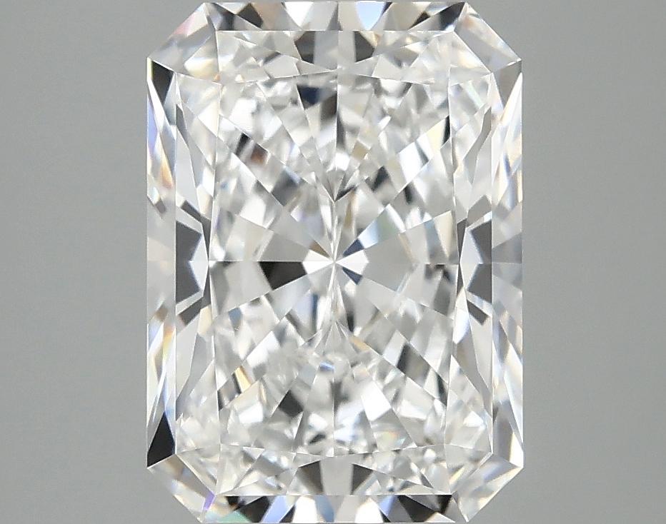 3.78 Carat Radiant Shaped Excellent Cut VS2 IGI Certified Lab Grown Diamond
