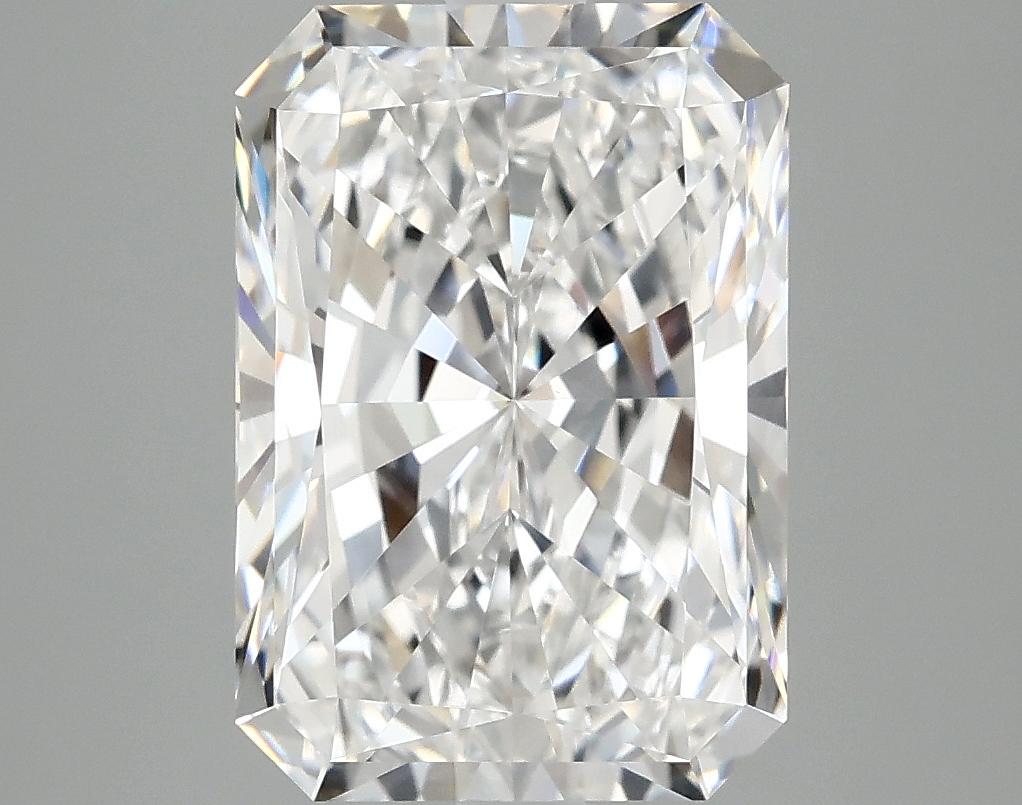 3.94 Carat Radiant Shaped Ideal Cut VVS2 IGI Certified Lab Grown Diamond