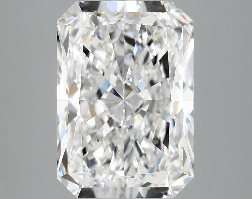 4.0 Carat Radiant Shaped Ideal Cut VVS2 IGI Certified Lab Grown Diamond