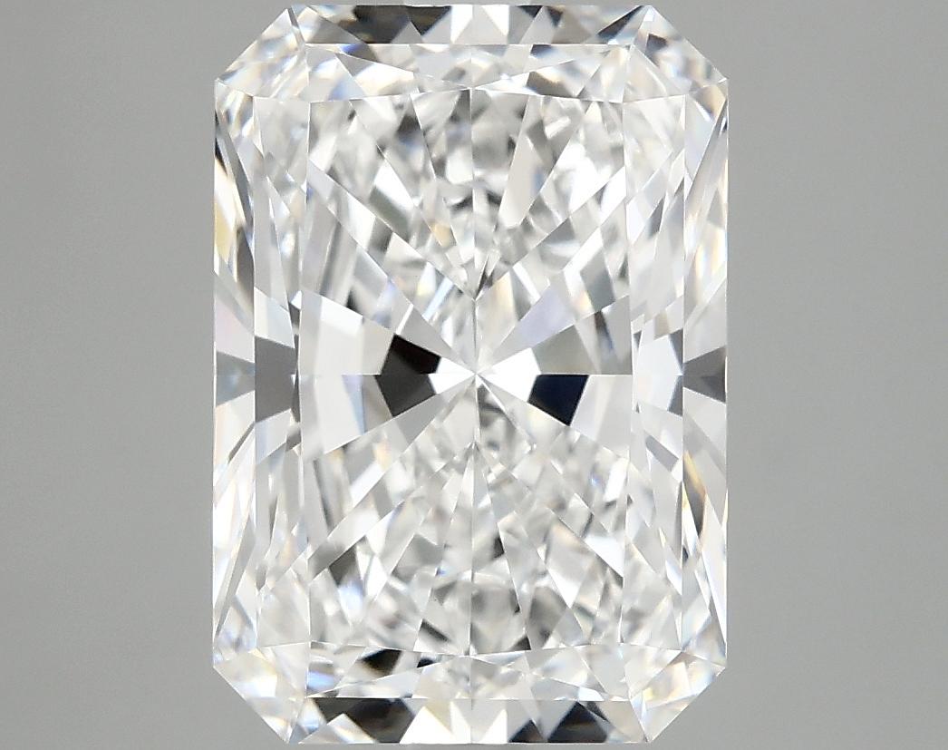 3.93 Carat Radiant Shaped Ideal Cut VVS2 IGI Certified Lab Grown Diamond