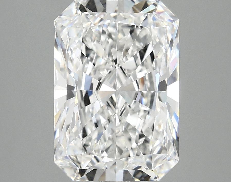 3.07 Carat Radiant Shaped Ideal Cut VVS2 IGI Certified Lab Grown Diamond