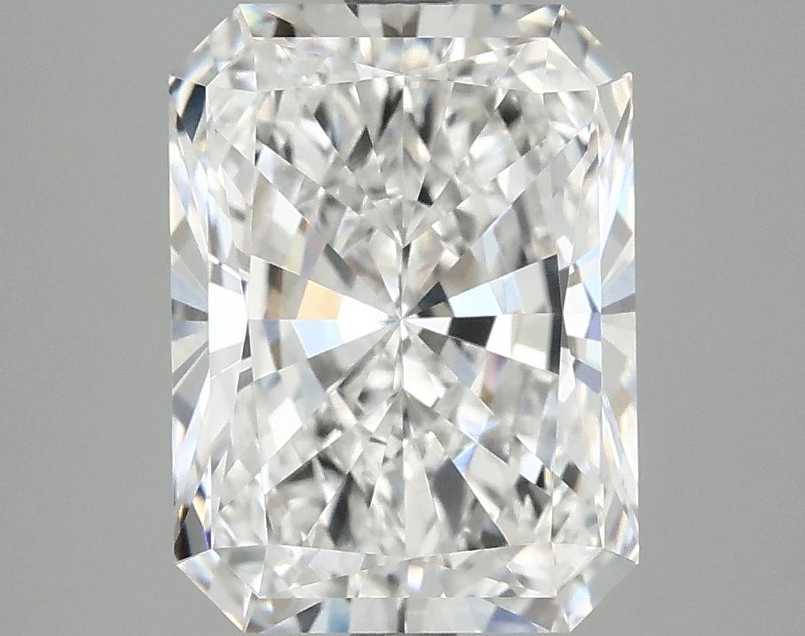 3.84 Carat Radiant Shaped Excellent Cut VS1 IGI Certified Lab Grown Diamond