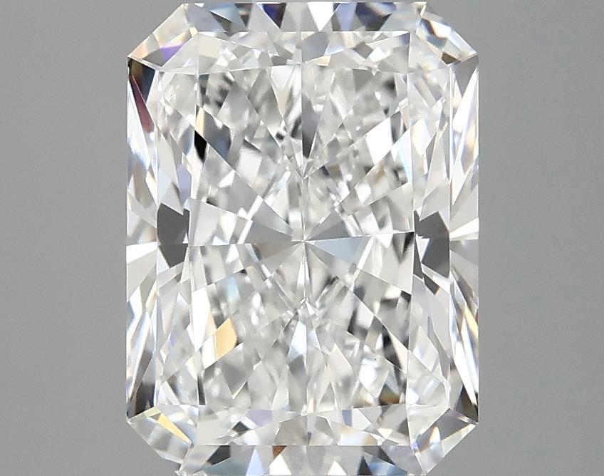 3.1 Carat Radiant Shaped Excellent Cut VVS2 IGI Certified Lab Grown Diamond