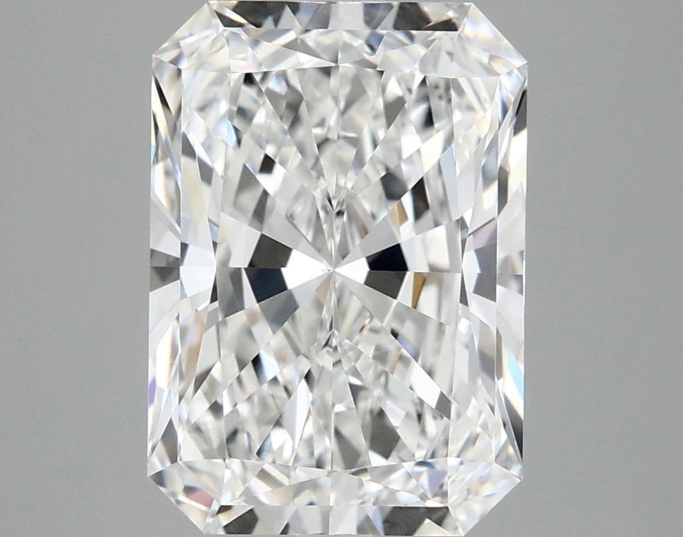 4.1 Carat Radiant Shaped Ideal Cut VVS2 IGI Certified Lab Grown Diamond
