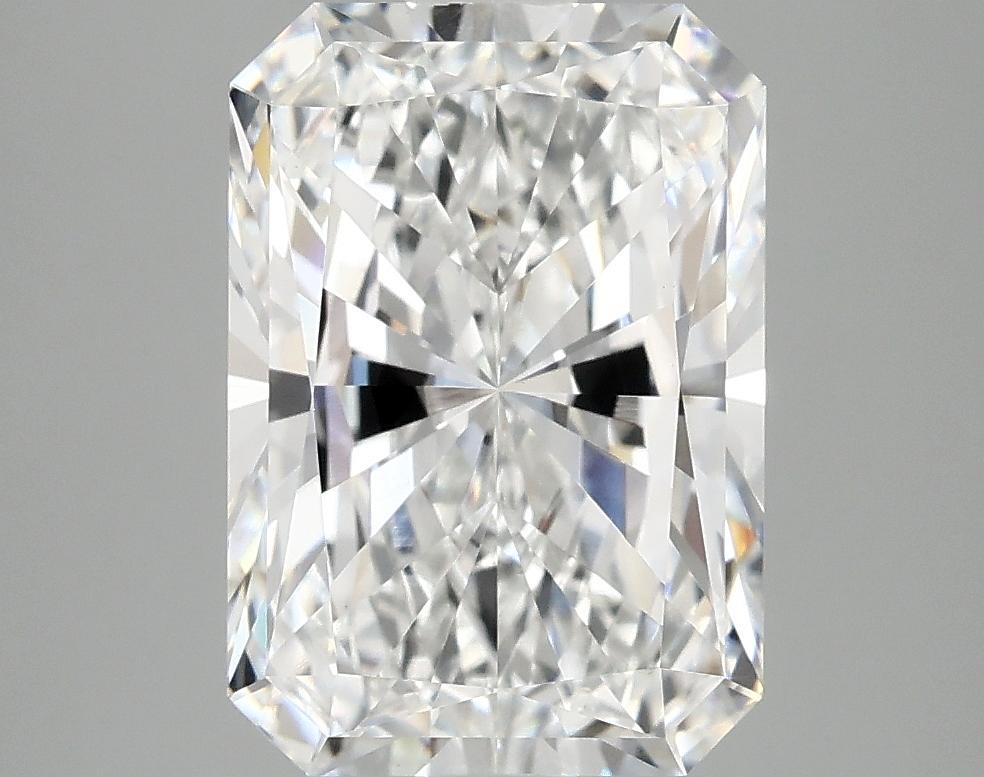 3.92 Carat Radiant Shaped Ideal Cut VVS2 IGI Certified Lab Grown Diamond
