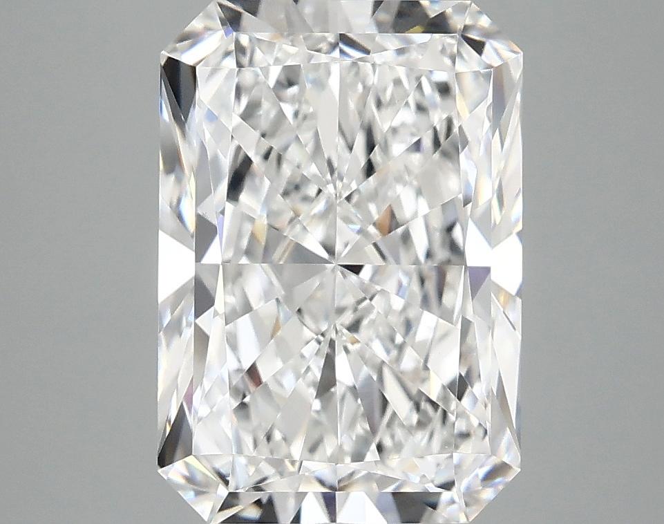 3.93 Carat Radiant Shaped Ideal Cut VVS2 IGI Certified Lab Grown Diamond