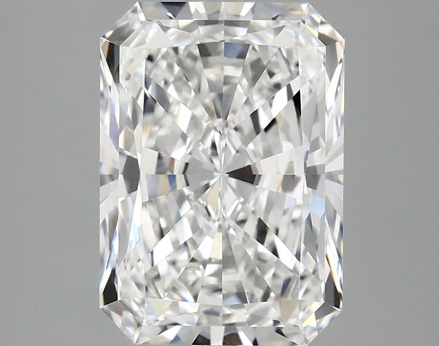3.1 Carat Radiant Shaped Ideal Cut VVS2 IGI Certified Lab Grown Diamond