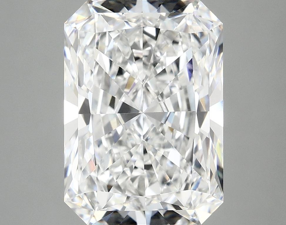 4.1 Carat Radiant Shaped Ideal Cut VVS2 IGI Certified Lab Grown Diamond