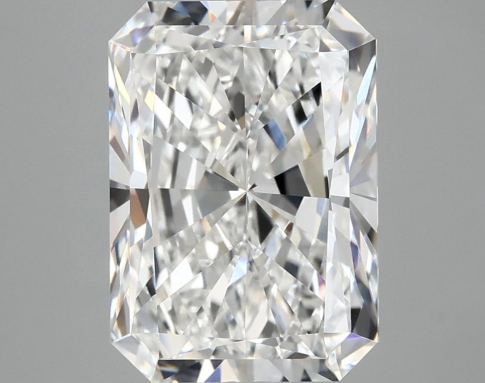 4.2 Carat Radiant Shaped Ideal Cut VVS2 IGI Certified Lab Grown Diamond