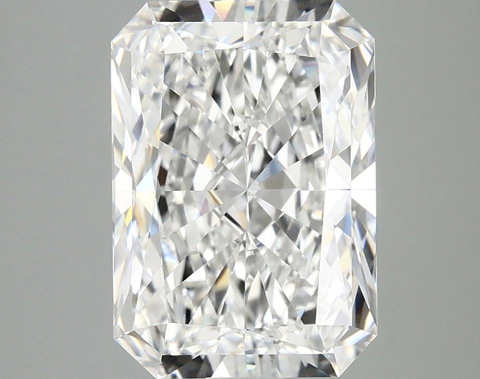 3.93 Carat Radiant Shaped Ideal Cut VVS2 IGI Certified Lab Grown Diamond