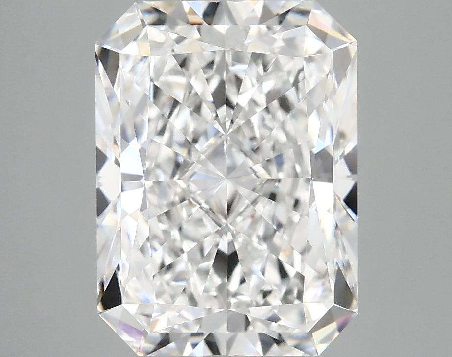 3.89 Carat Radiant Shaped Excellent Cut VVS2 IGI Certified Lab Grown Diamond