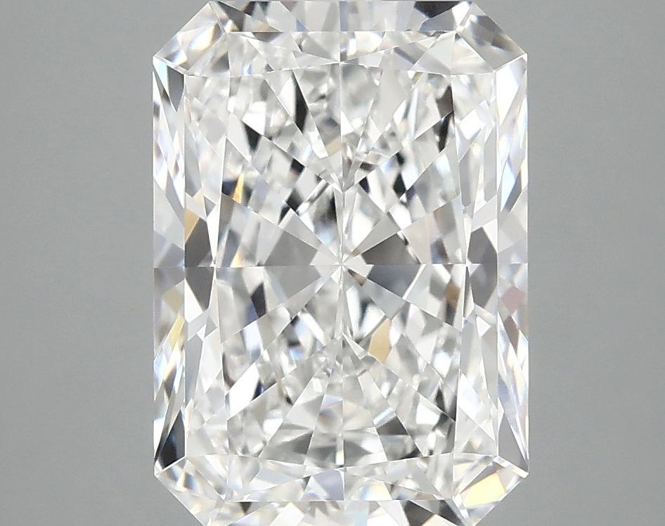 4.07 Carat Radiant Shaped Ideal Cut VVS2 IGI Certified Lab Grown Diamond